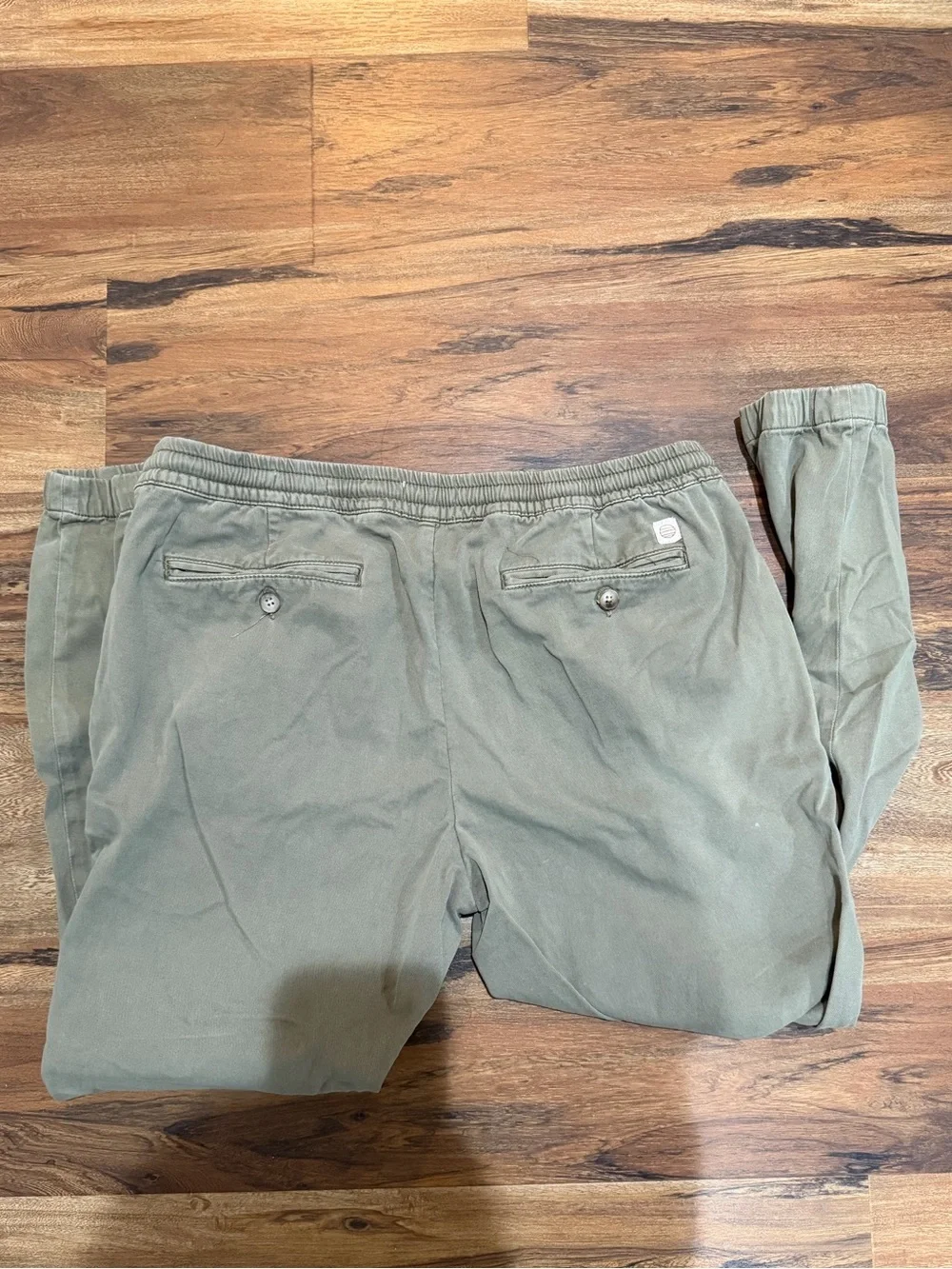 Marine Layer casual olive